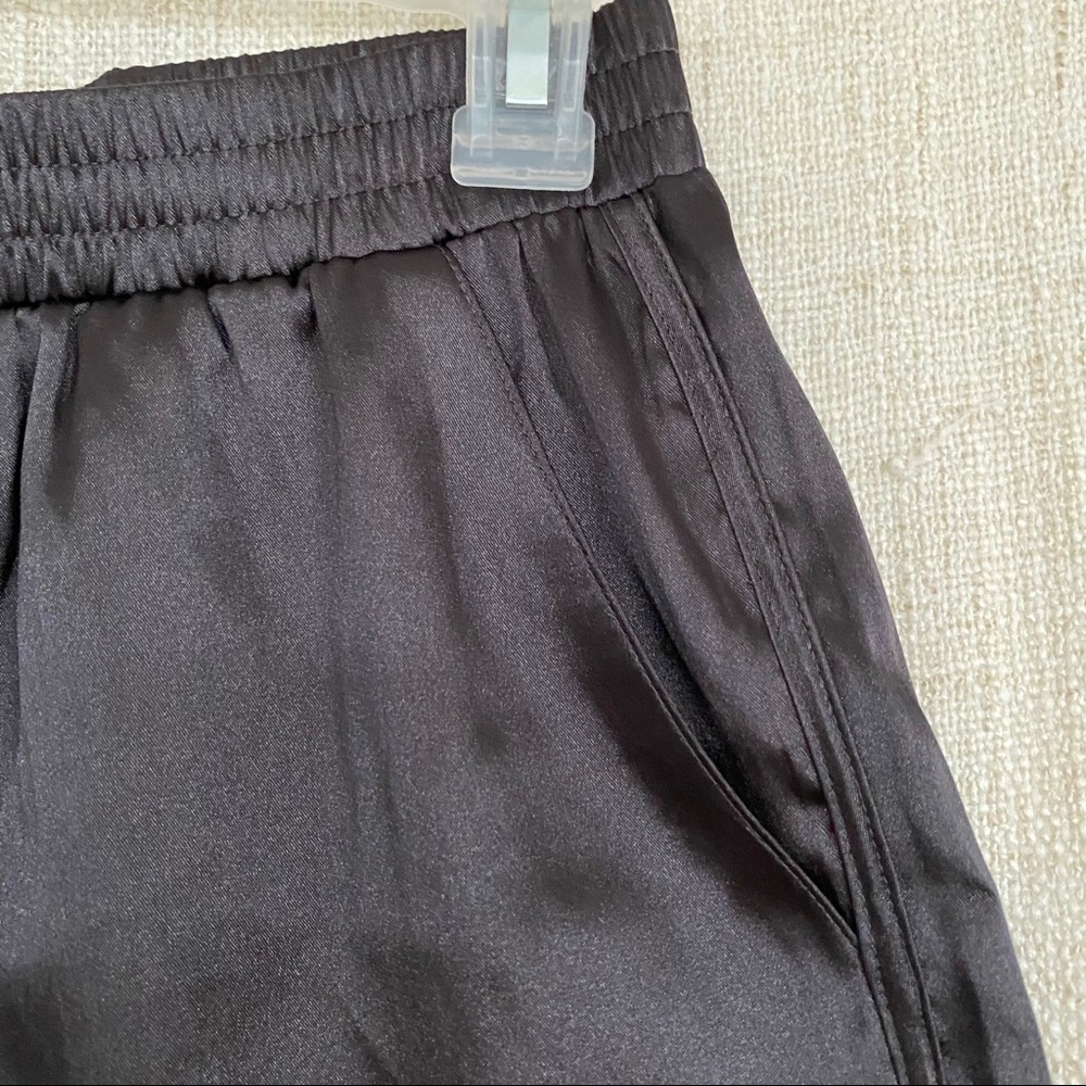 ✨Satin Shorts - Picture 3 of 5